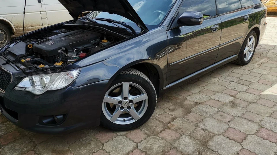 Subaru Legacy 2.0 D AWD wagon 2