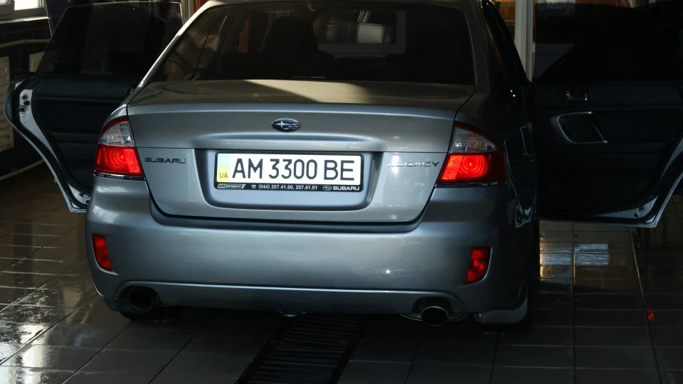 Subaru Legacy 2.0 МТ 3