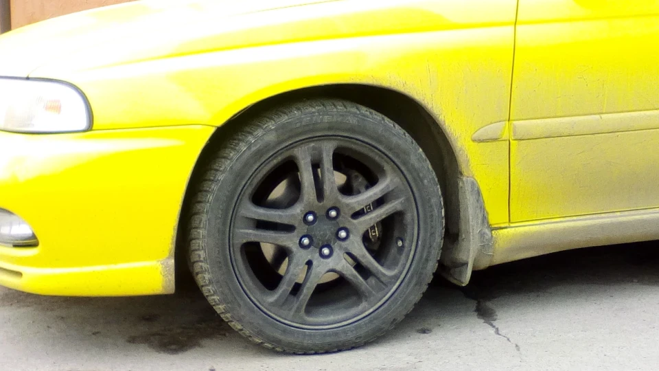 Subaru Legacy 2.0 RS. no-turbo