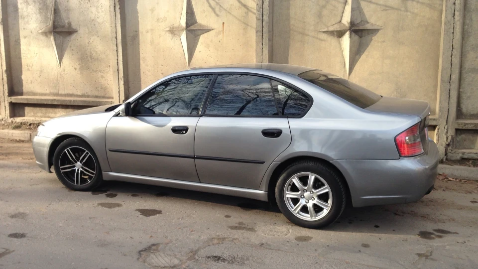 Subaru Legacy 2.0 3