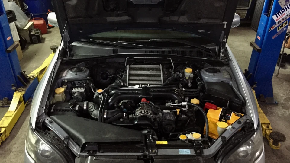 Subaru Legacy 2.0R 2