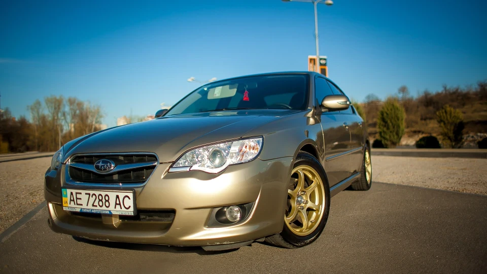 Subaru Legacy 2.0R 2