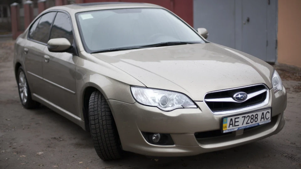 Subaru Legacy 2.0R 3