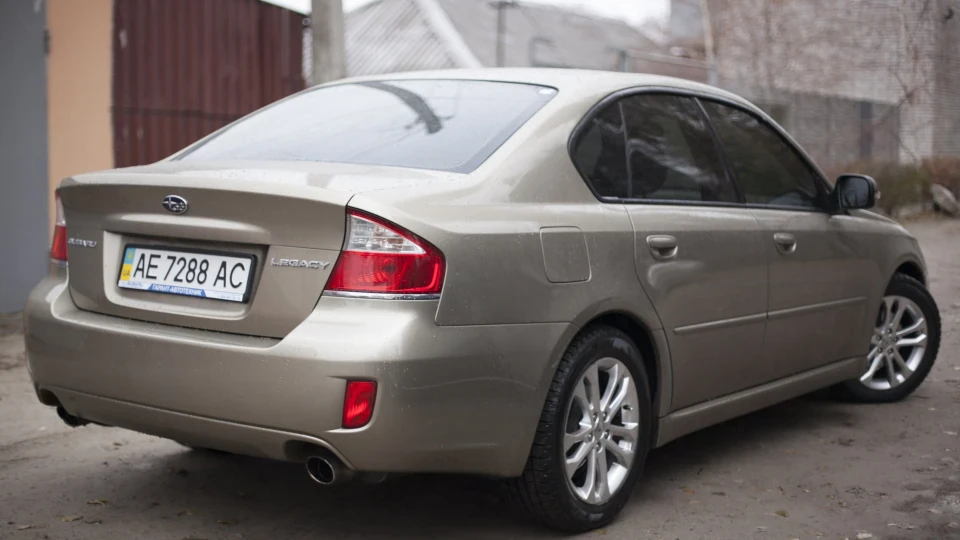 Subaru Legacy 2.0R 5