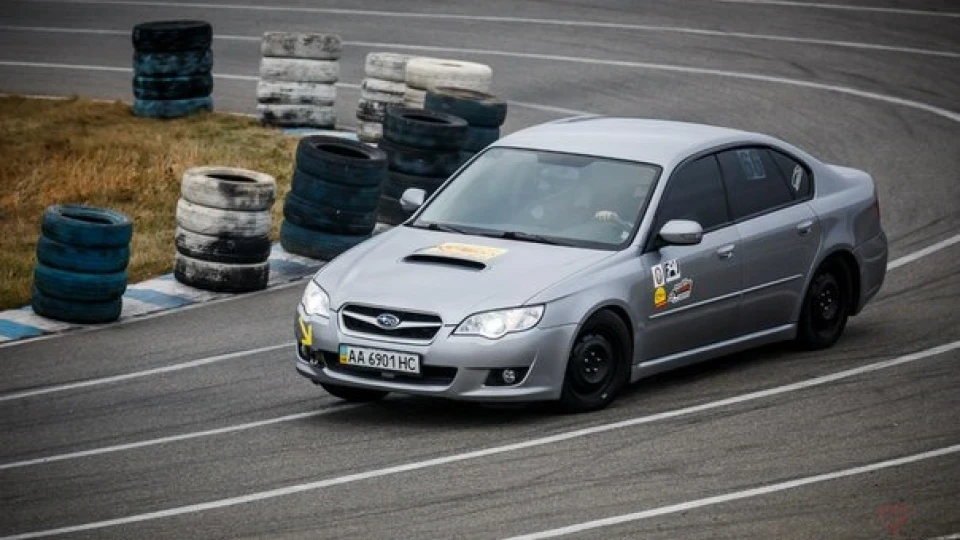Subaru Legacy 2.0турбодизель локомотив 4