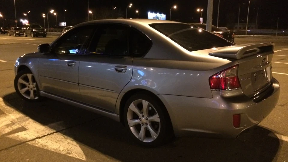 Subaru Legacy 2.5 MT 5