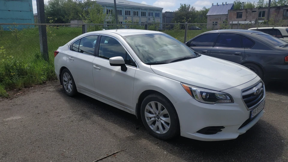 Subaru Legacy 2.5 Premium USA 3