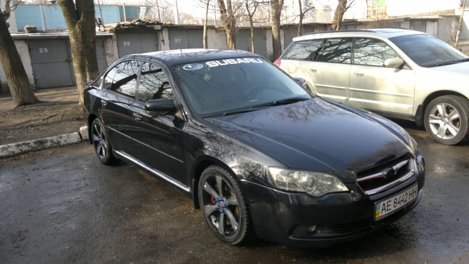Subaru Legacy 3.0 AT 4