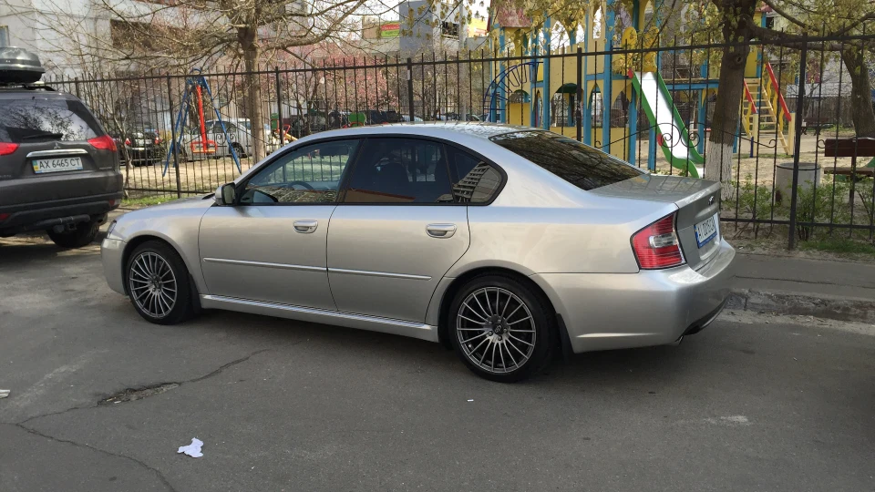 Subaru Legacy 3.0 атмо 4