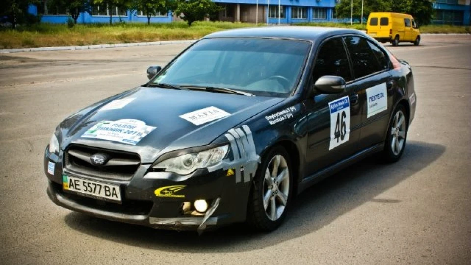 Subaru Legacy 3.0 на палиці ) 3