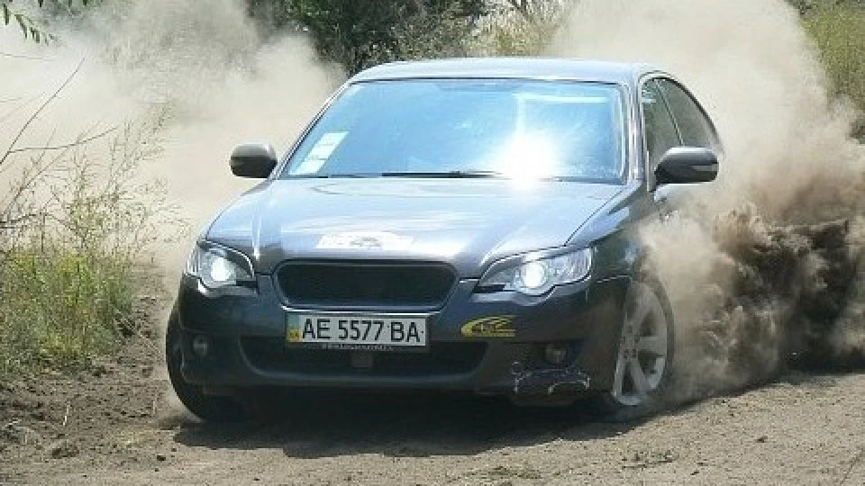 Subaru Legacy 3.0 на палиці ) 4