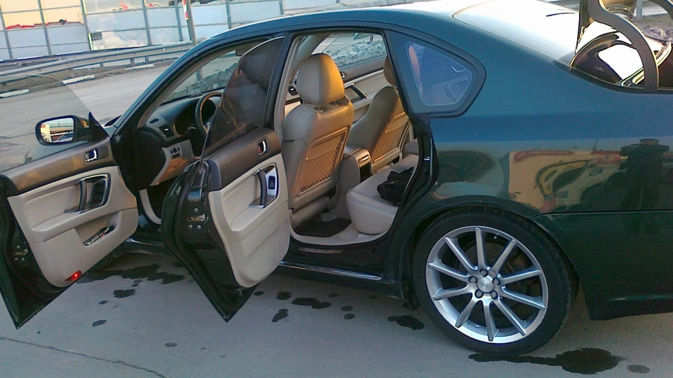 Subaru Legacy 3.0 3