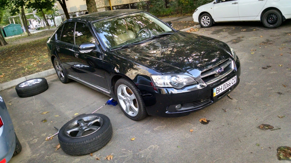 Subaru Legacy 3.0R 4WD AKPP 3
