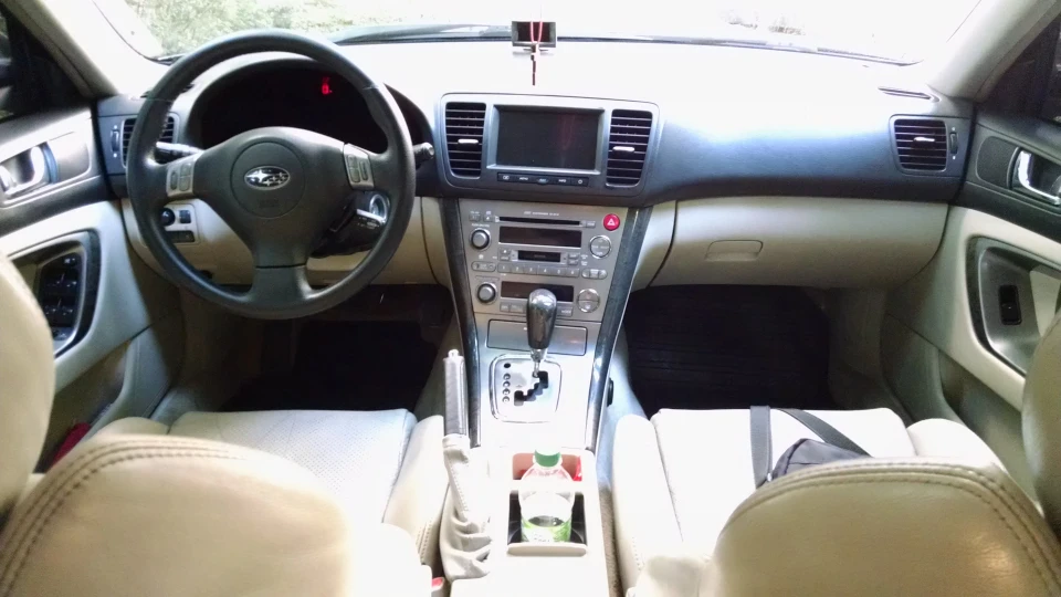 Subaru Legacy 3.0R 4WD AKPP 4
