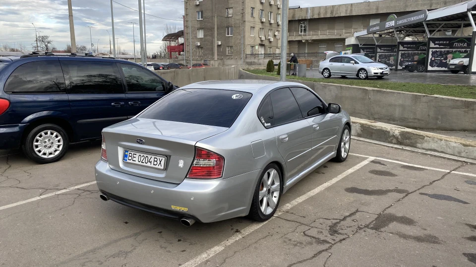 Subaru Legacy 3.0R 5AT 2