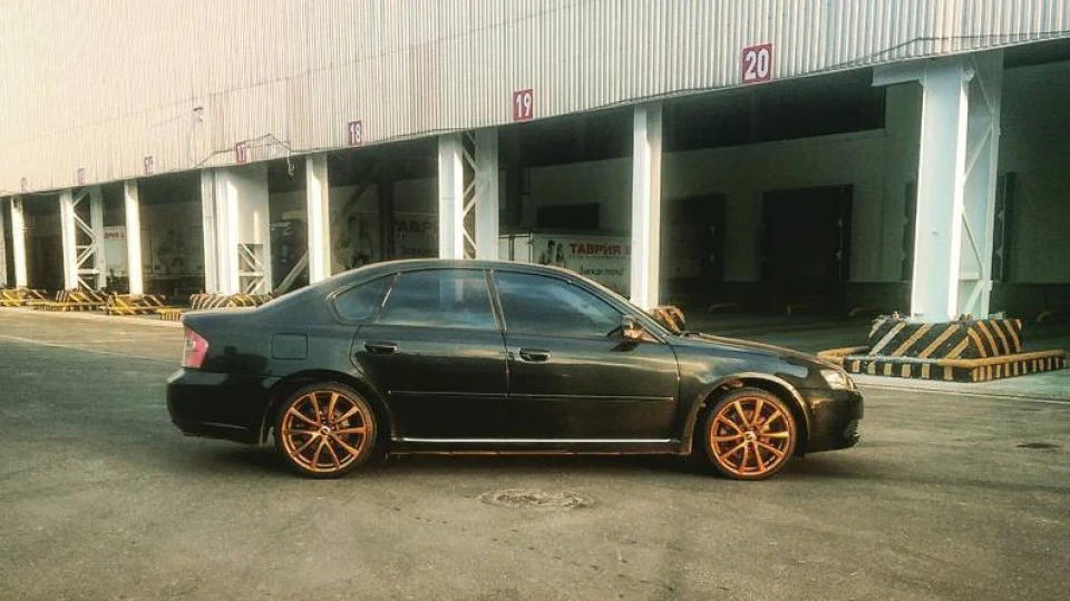 Subaru Legacy 3.0R EZ30 2