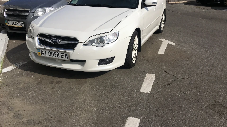 Subaru Legacy Біла ЛИСИЧКА 2