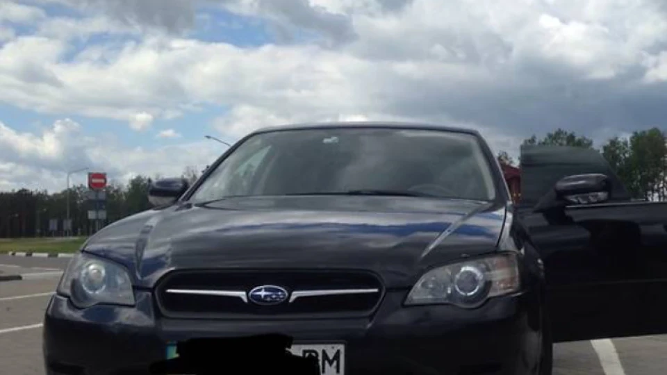 Subaru Legacy Чорний всюдихід