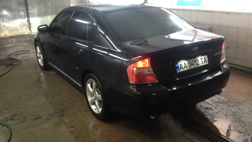 Subaru Legacy EZ30 4