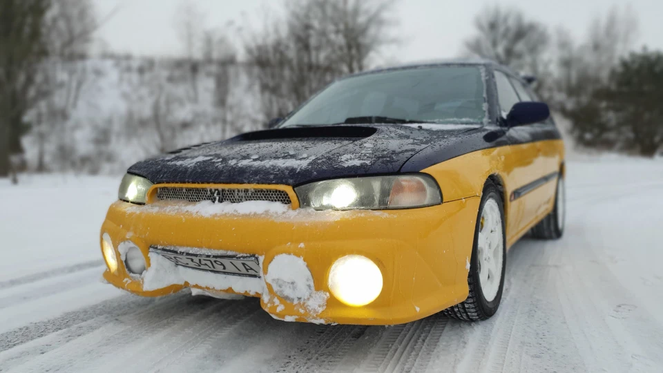 Subaru Legacy Impreza GC inside 3