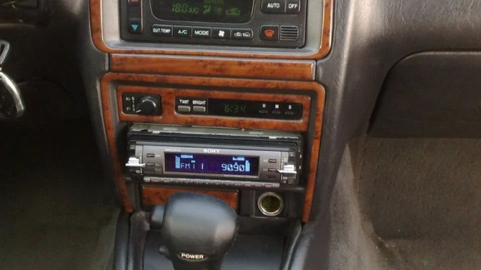 Субару Легасі люкс 5