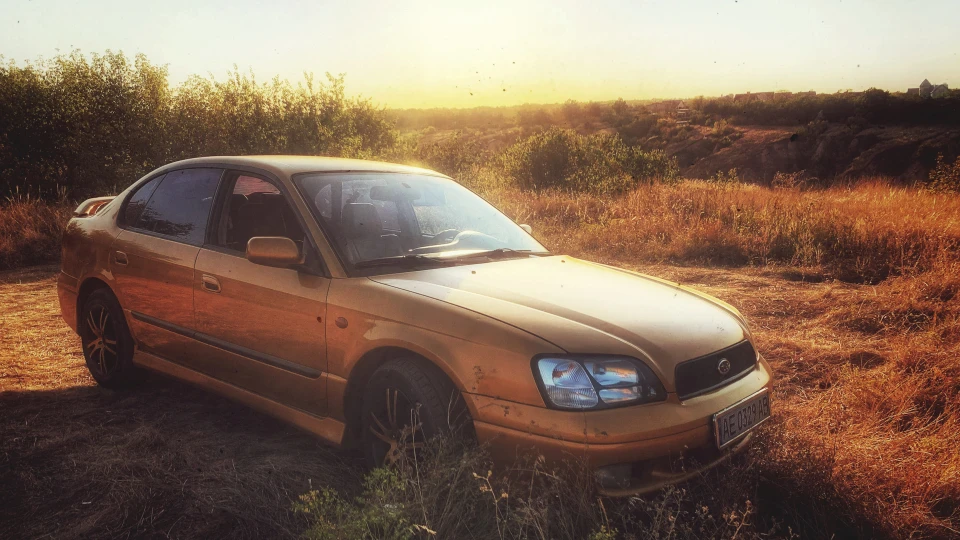 Subaru Legacy "Mustard" 2