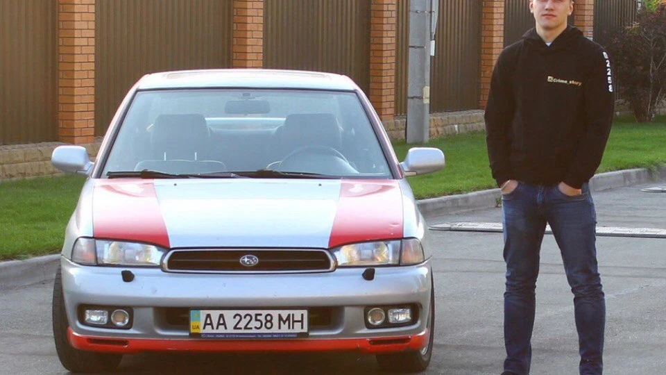 Subaru Legacy "RedLine" 4