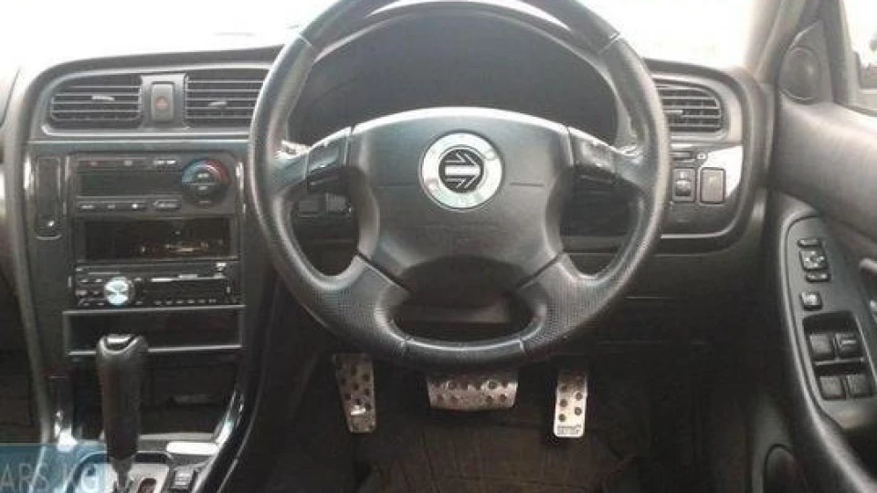 Subaru Legacy срібляста 2.0+турбіна 2