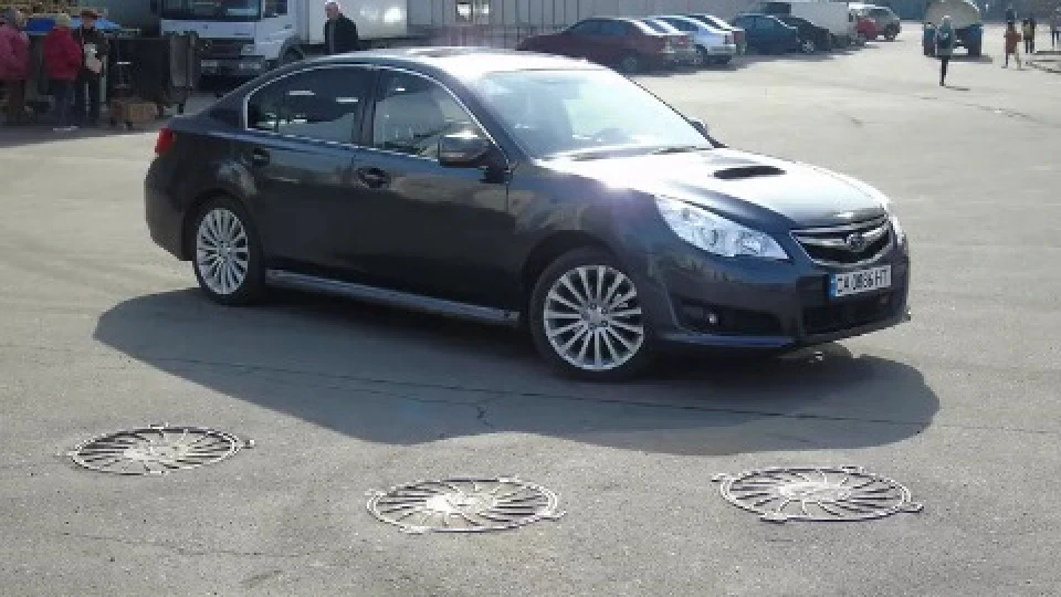 Subaru Legacy Темний графіт