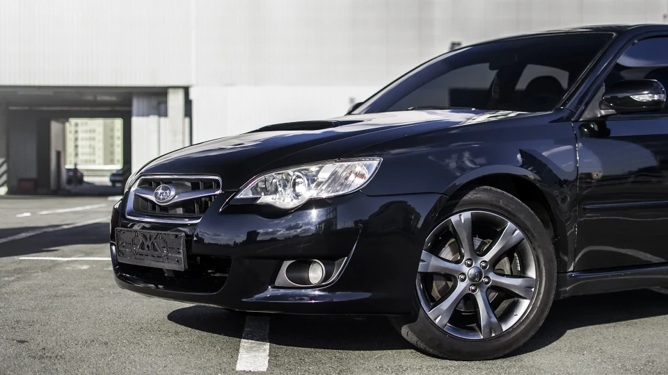Subaru Legacy Unreal brunette 3