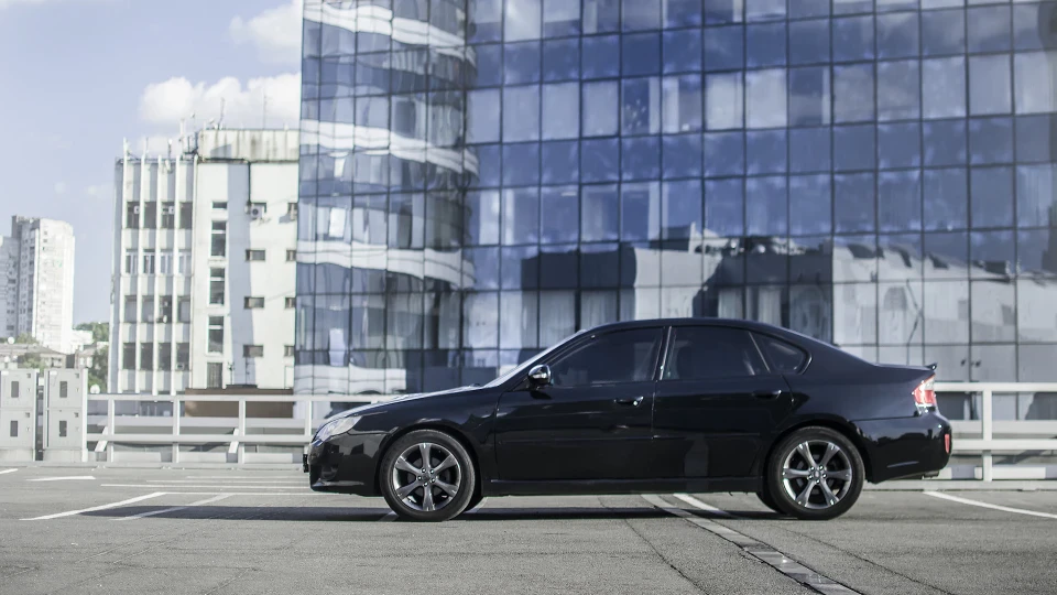 Subaru Legacy Unreal brunette 4