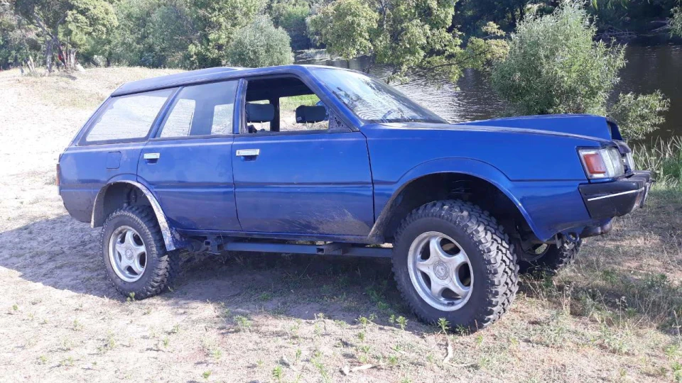 Subaru Leone
