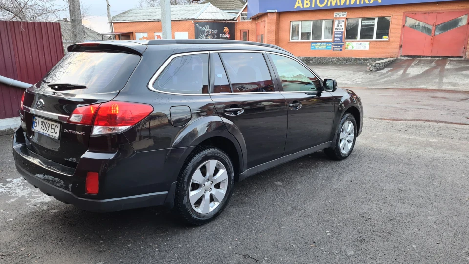 Subaru Outback 2