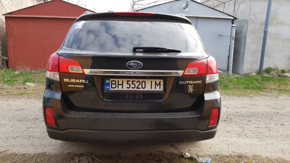Subaru Outback 2.5 benz 2