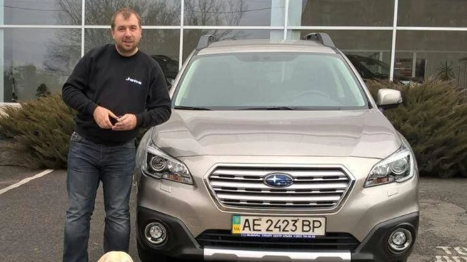 Subaru Outback 2.5 ne ploho edet