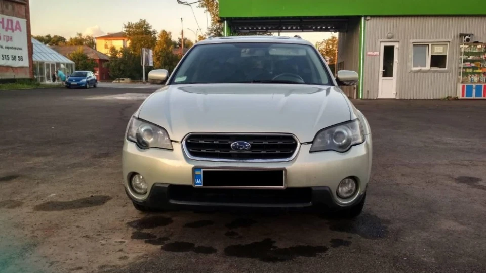 Subaru Outback 2.5i 4