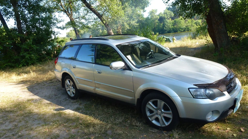 Subaru Outback 3.0 5