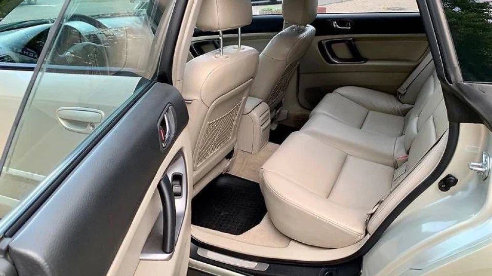 Subaru Outback 3.0 4