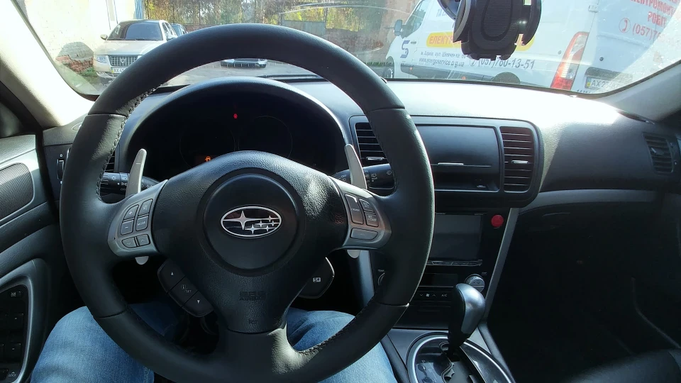 Subaru Outback 3.0R 2