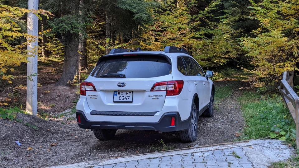 Subaru Outback 3.6 USA in Lemberg 4