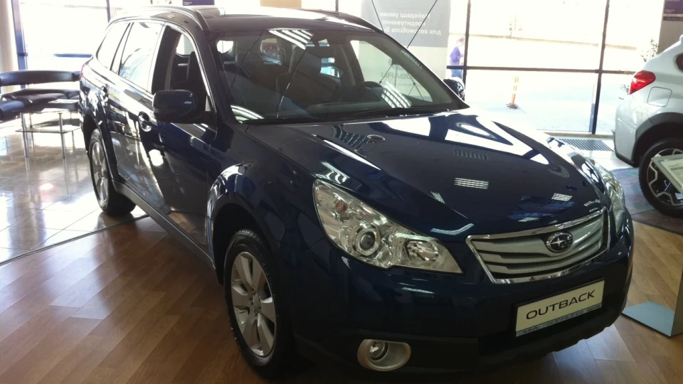 Subaru Outback Blue Motion 2