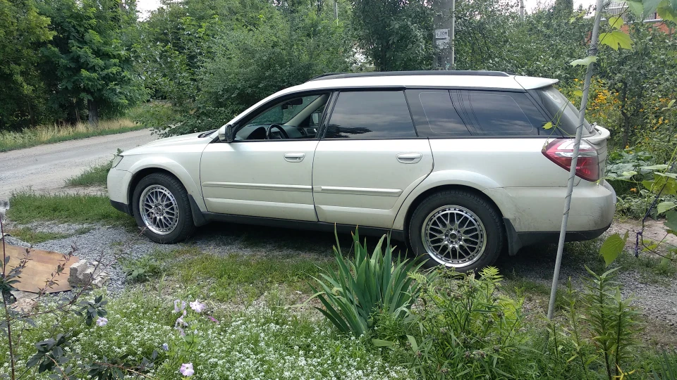 Subaru Outback Бубир Трьох) 2