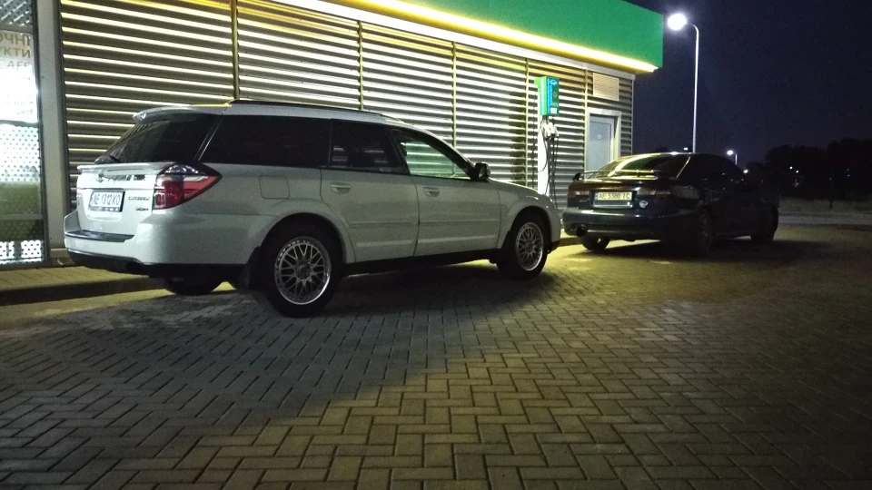 Subaru Outback Бубир Трьох) 3