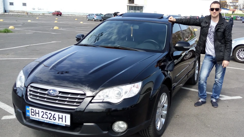 Subaru Outback Чорний самурай 3.0R