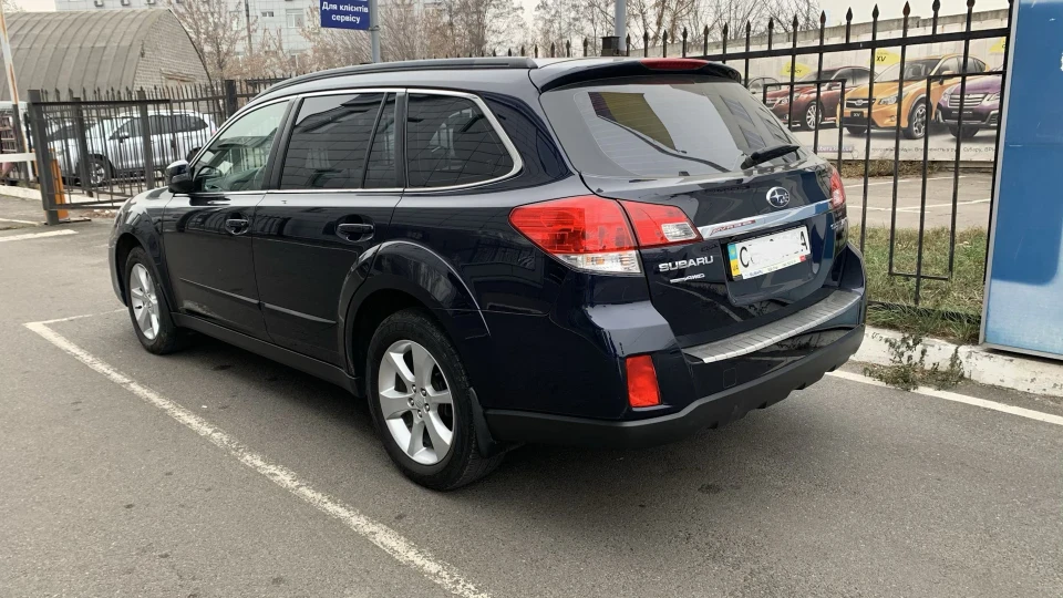 Subaru Outback Гарне Чудовисько 2