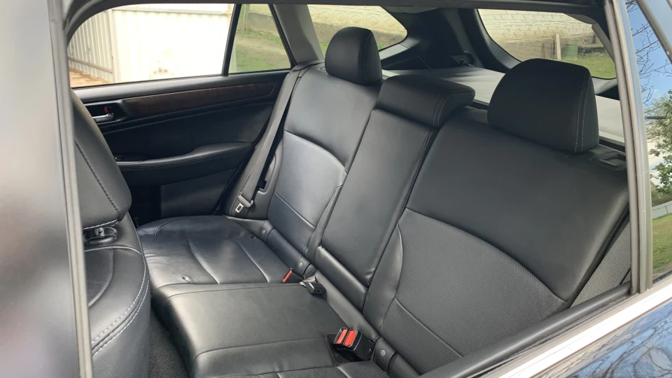 Subaru Outback Kasatik 3