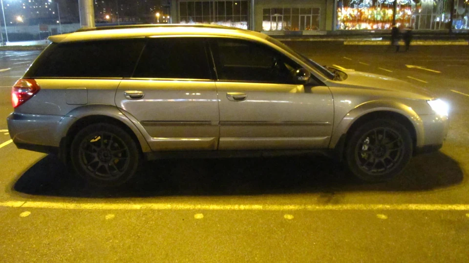 Subaru Outback Срібна Перлина 2