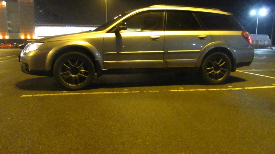 Subaru Outback Срібна Перлина 4