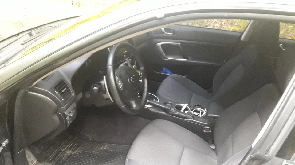 Subaru Outback Темно сірий металік 3