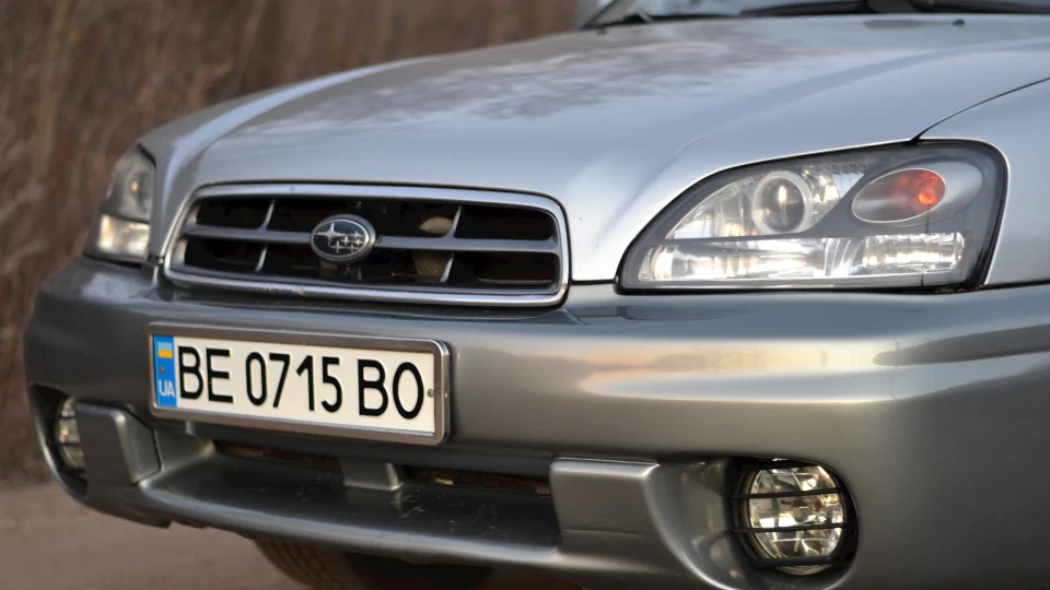Subaru Outback трилітровий пилосос 4
